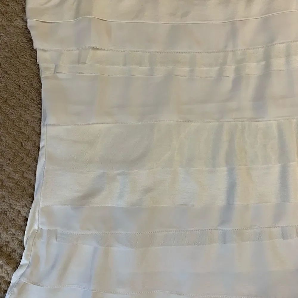 Mixed Media Layered Cream Tank Top - Picture 4 of 6